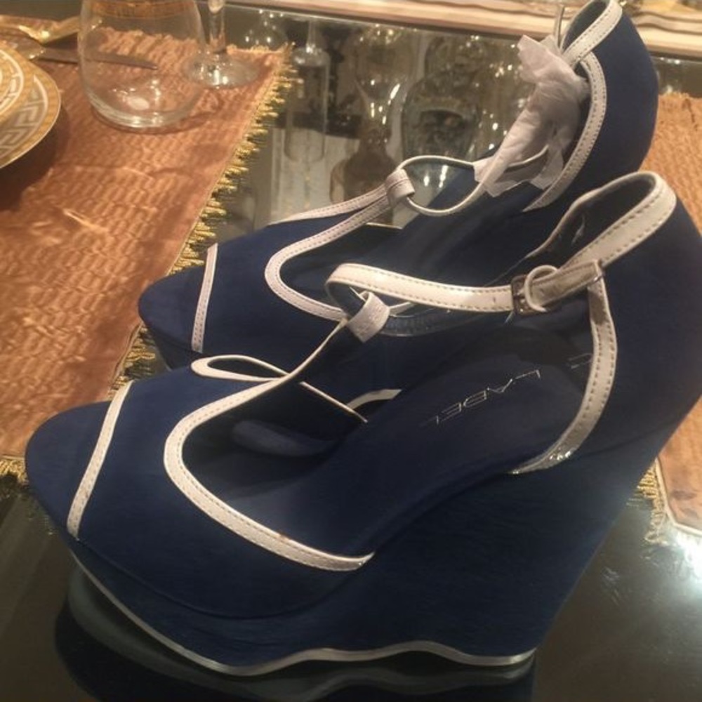 Not selling!! Looking for in6.5